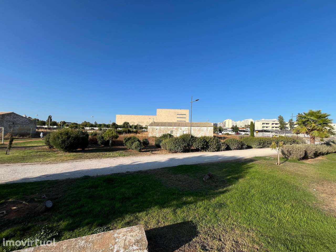 Terrenos  para Construção no Parque Ribeirinho de Faro. Contiguo ao no - Grande imagem: 3/22