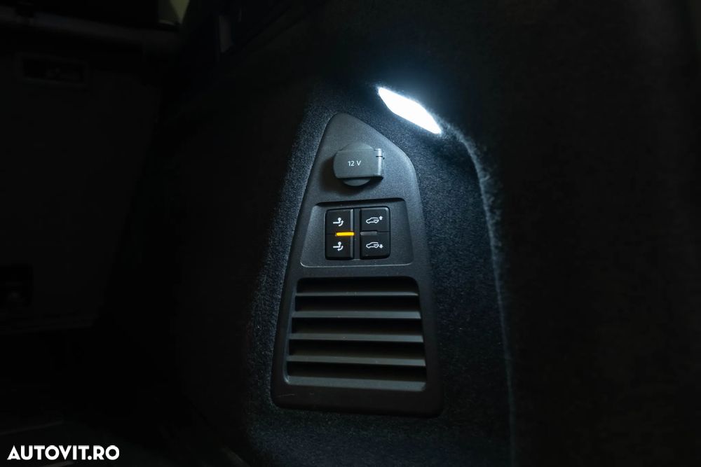 Volkswagen Touareg V6 TDI 4MOTION R-Line - 37