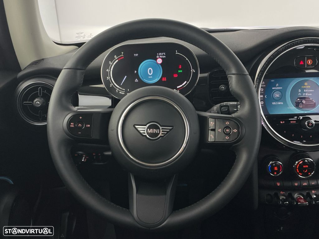 MINI 5 Portas Cooper Premium Essential Auto - 14