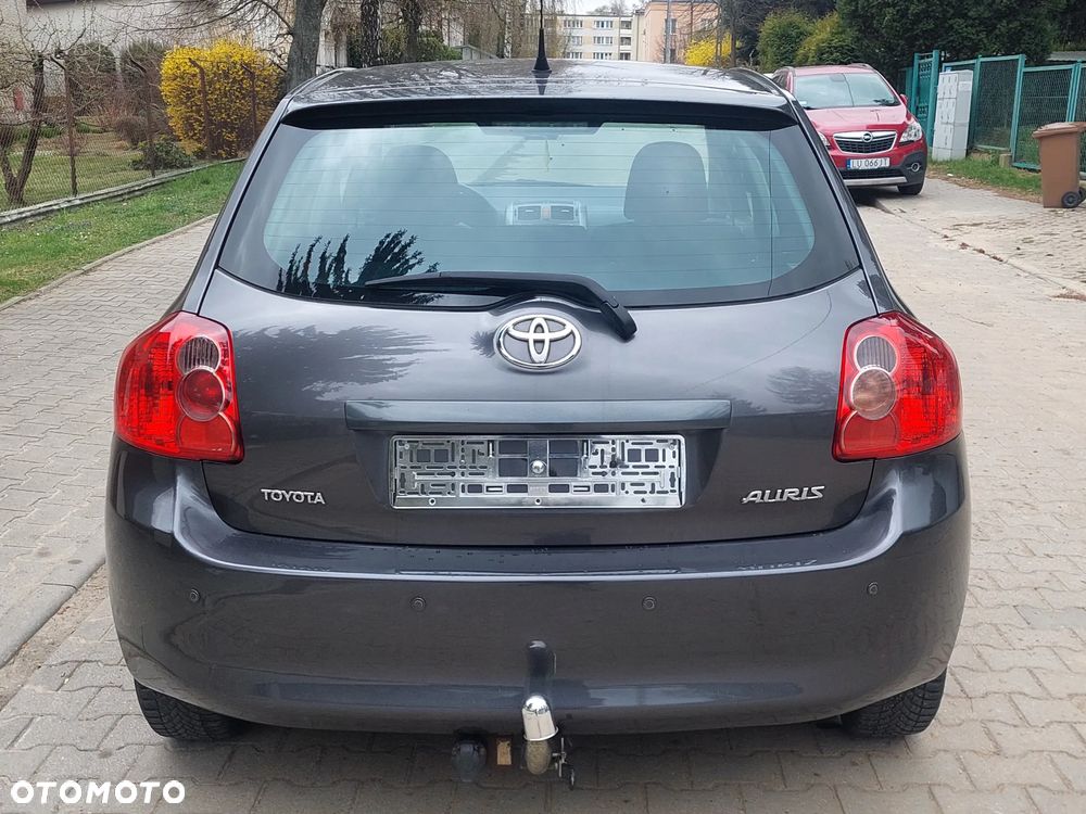 Toyota Auris 1.4 D-4D - 12