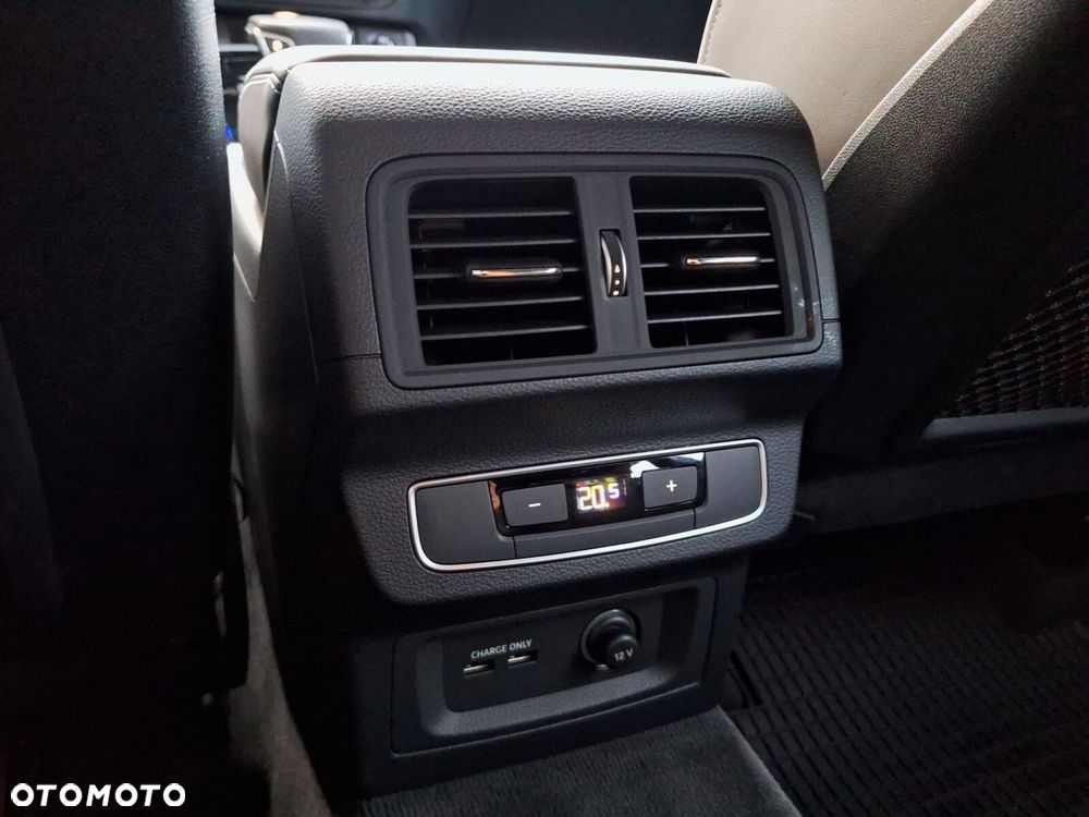 Audi Q5 55 TFSI e Quattro S Line S tronic - 28