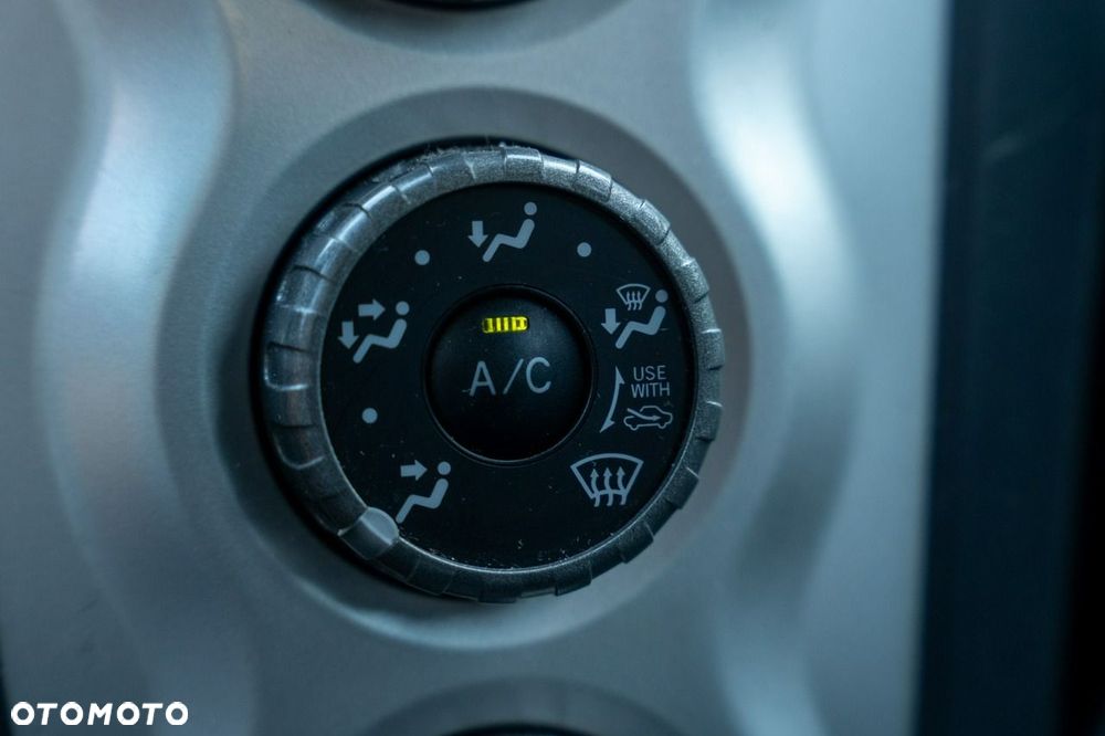 Toyota Yaris - 27