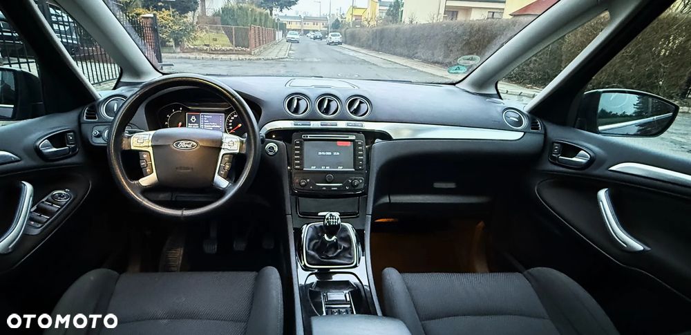 Ford S-Max 2.0 TDCi DPF Titanium - 17