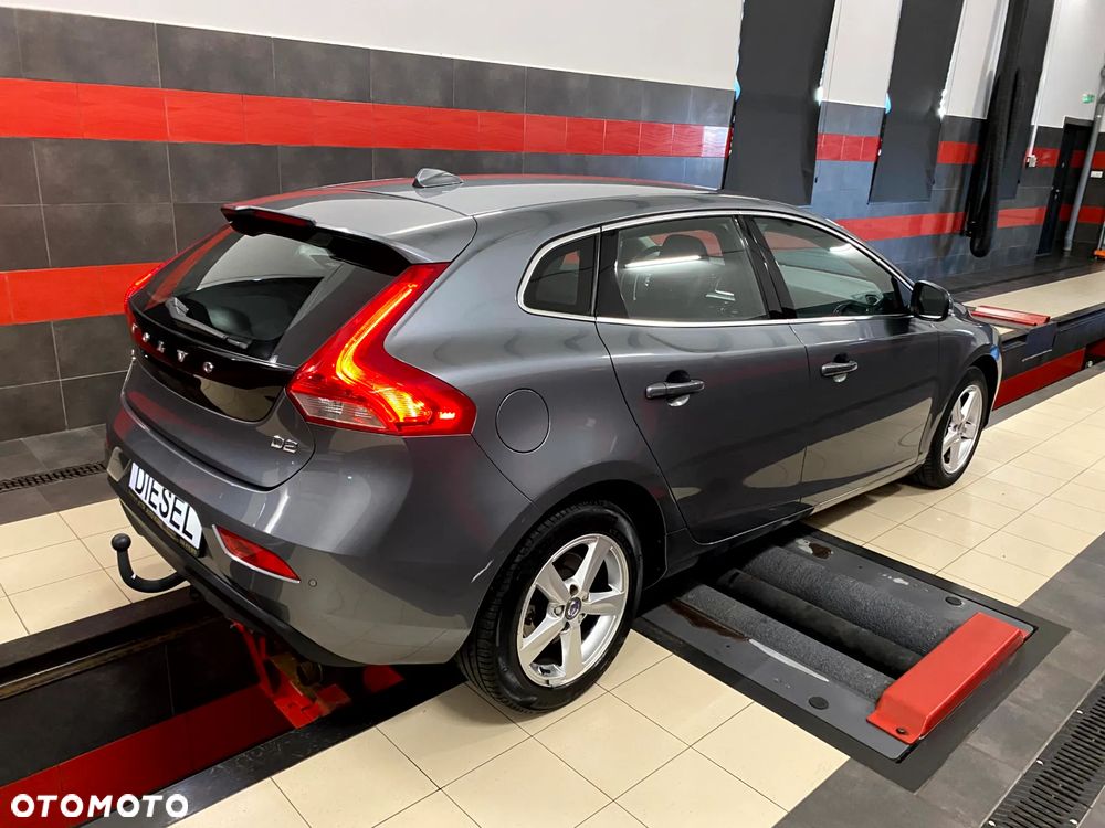 Volvo V40 D2 Summum - 9
