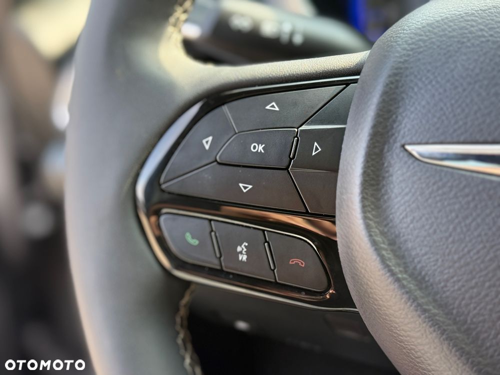 Chrysler Pacifica - 18