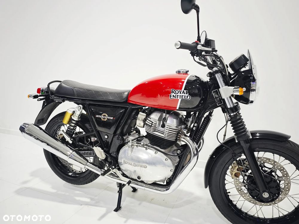 Royal Enfield Interceptor - 10
