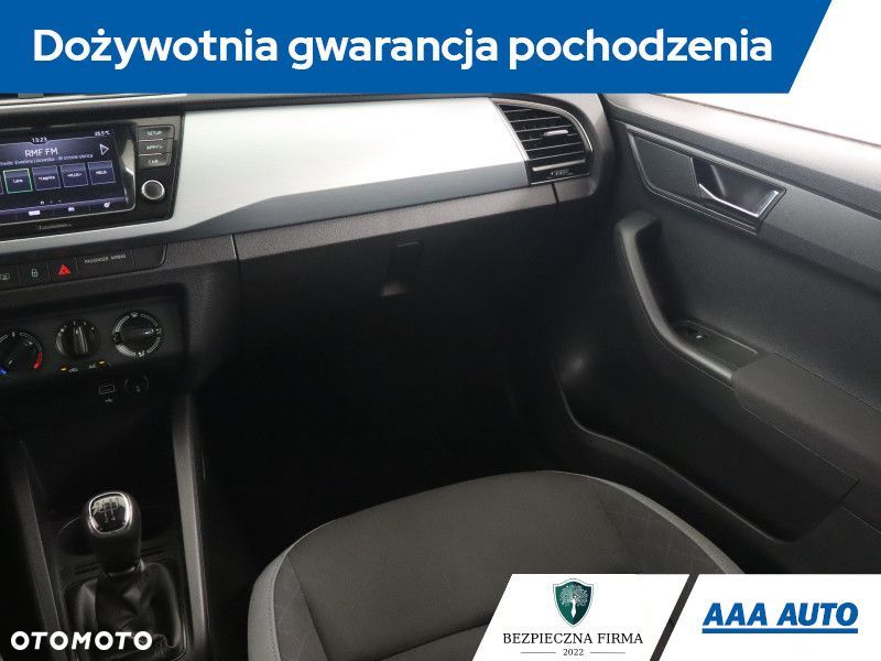 Skoda Fabia - 10