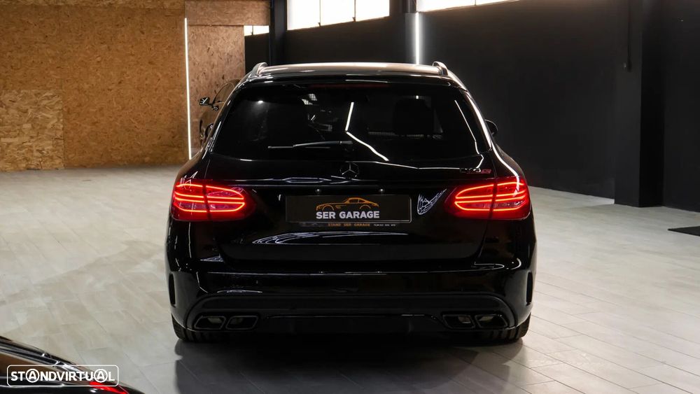Mercedes-Benz C 63 AMG S - 13