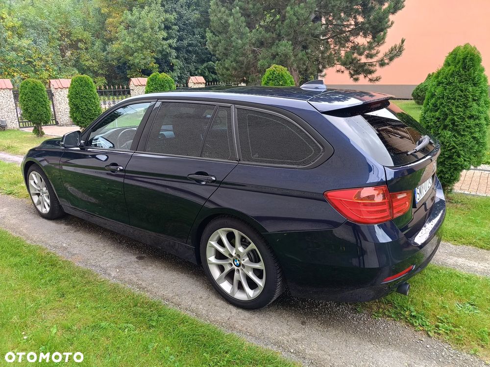 BMW Seria 3 320d Sport-Aut Blue Performance Sport Line - 2