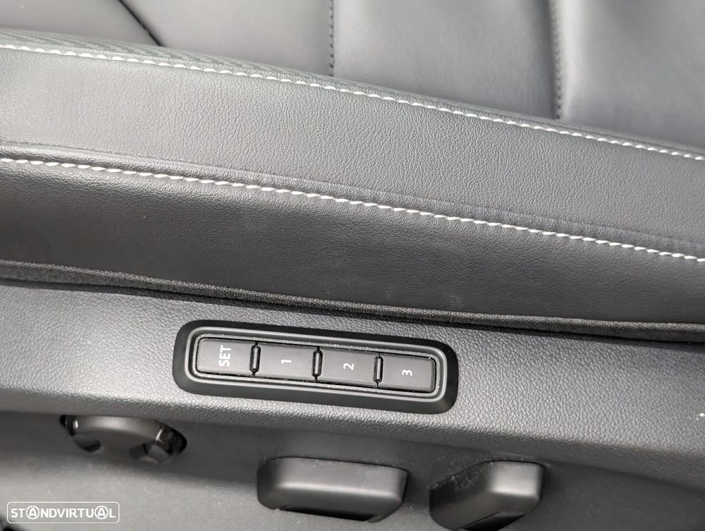 VW T-Roc 2.0 TDI R-Line DSG - 15