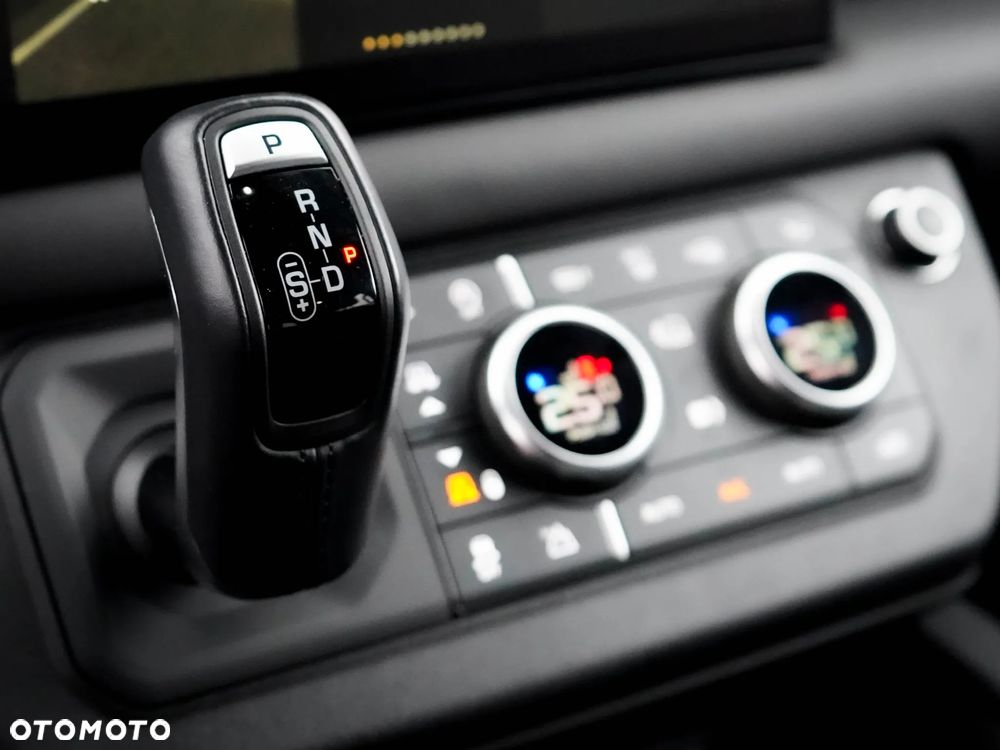 Land Rover Defender 5.0 P525 V8 - 23