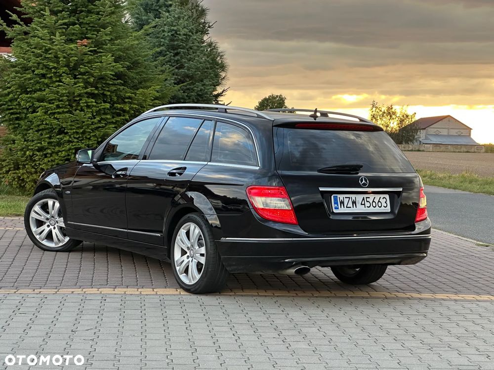 Mercedes-Benz Klasa C 200 (BlueEFFICIENCY) 7G-TRONIC Avantgarde - 4