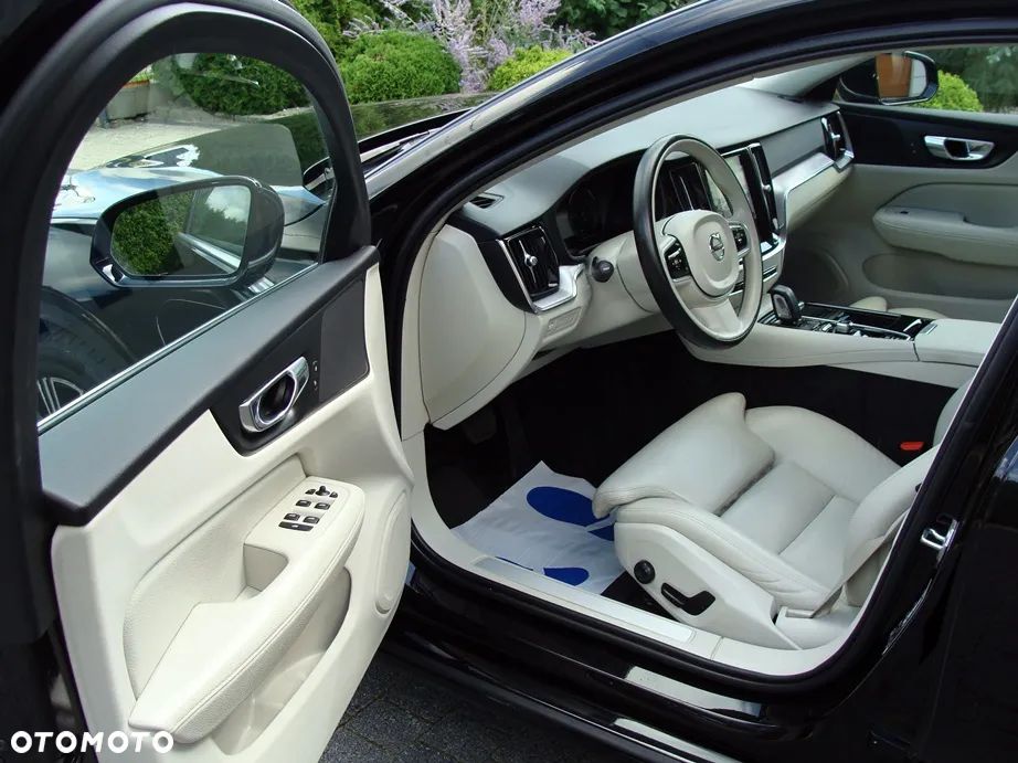 Volvo V60 T6 AWD Recharge Geartronic Inscription Expression - 18
