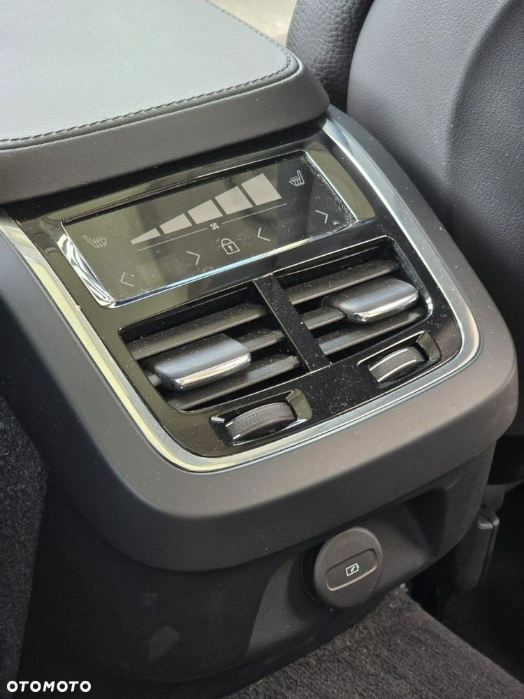 Volvo V90 Cross Country B4 D AWD Ultimate - 23