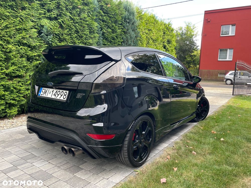 Ford Fiesta 1.6 EcoBoost ST - 8