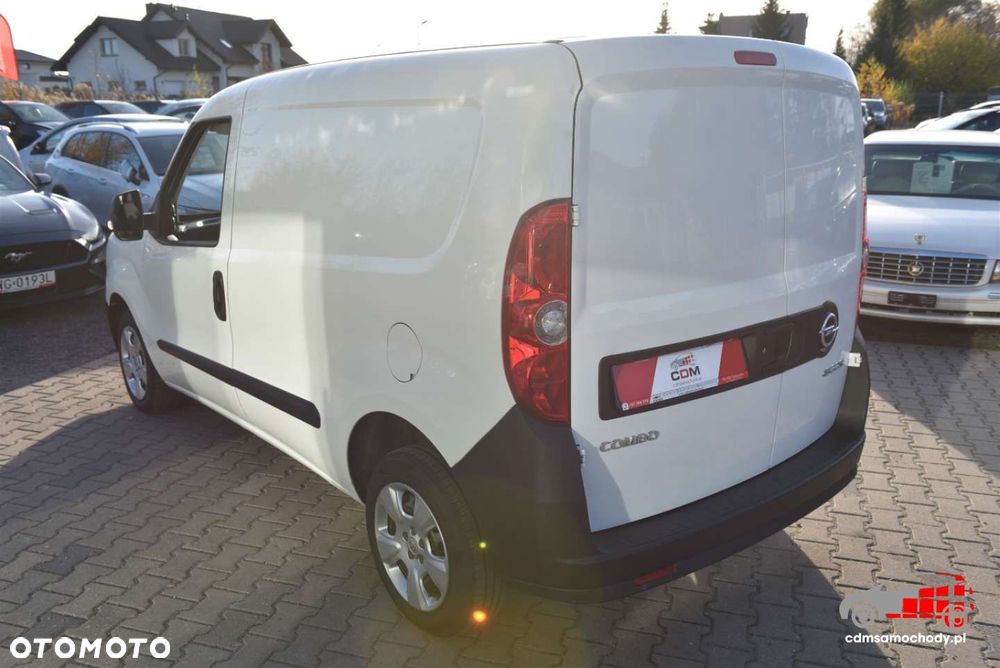 Opel COMBO - 8