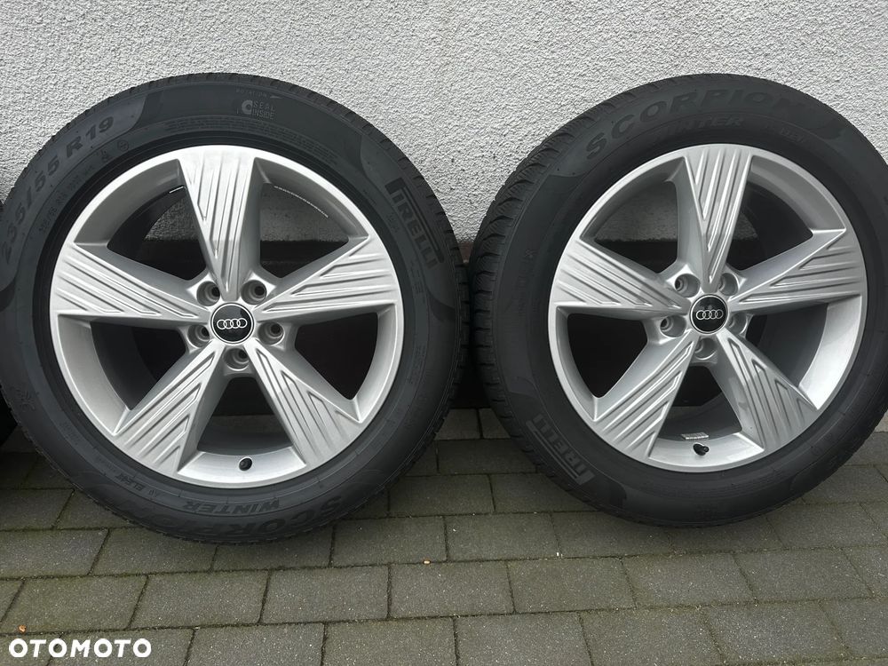 255 50 19 / AUDI Q4 E-Tron / PIRELLI !!! 89A - 4