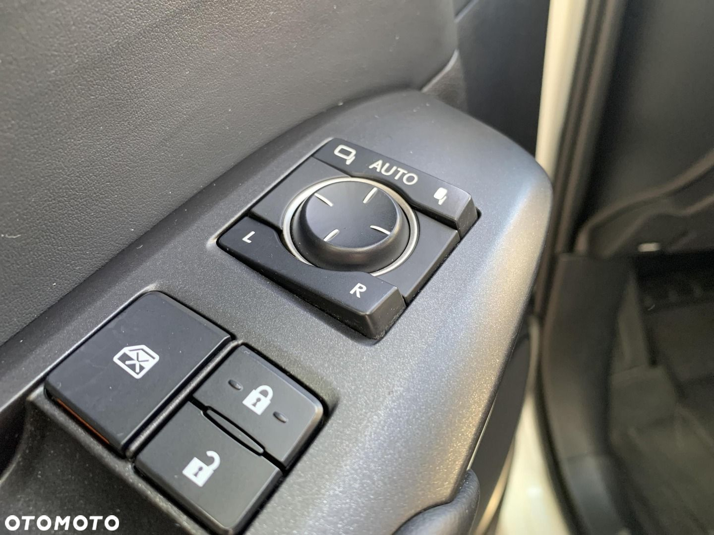 Lexus NX - 21
