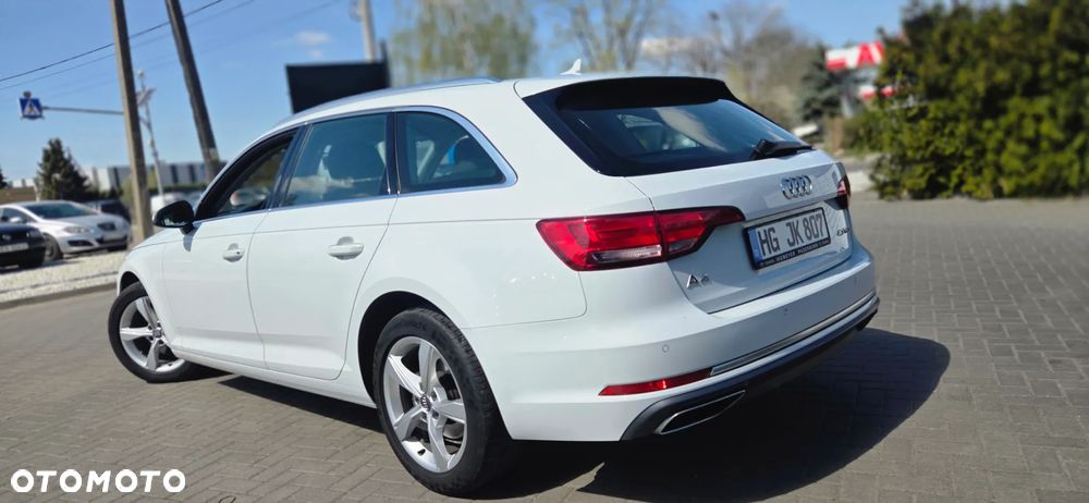 Audi A4 Avant 40 TFSI S tronic - 10