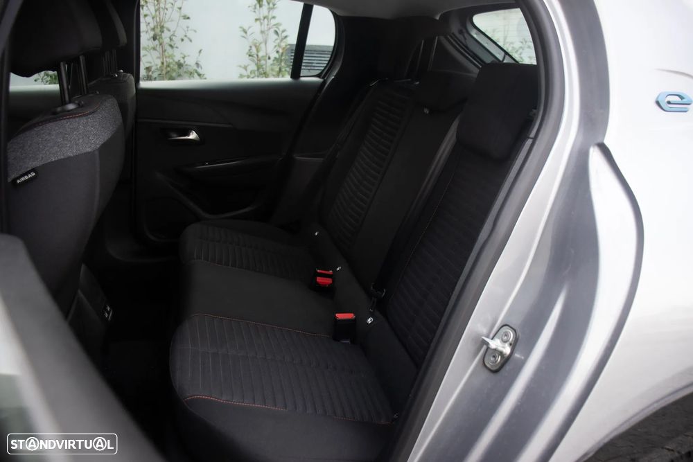 Peugeot e-208 Allure Pack - 17