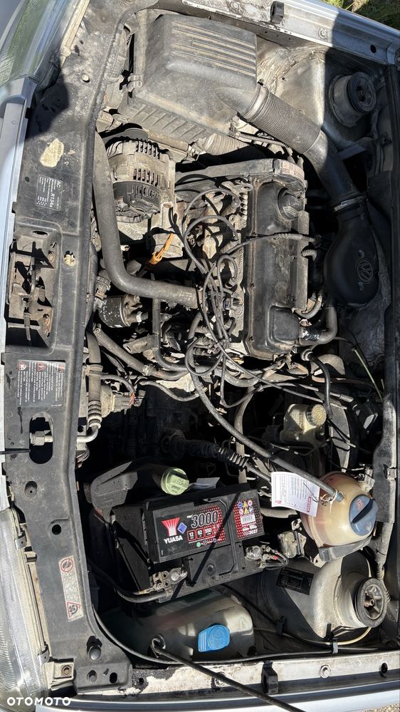 Volkswagen Vento - 4