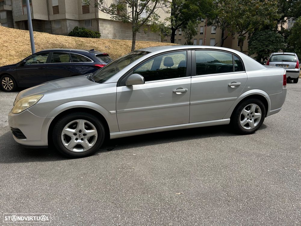 Opel Vectra 1.9 CDTI Executive - 1