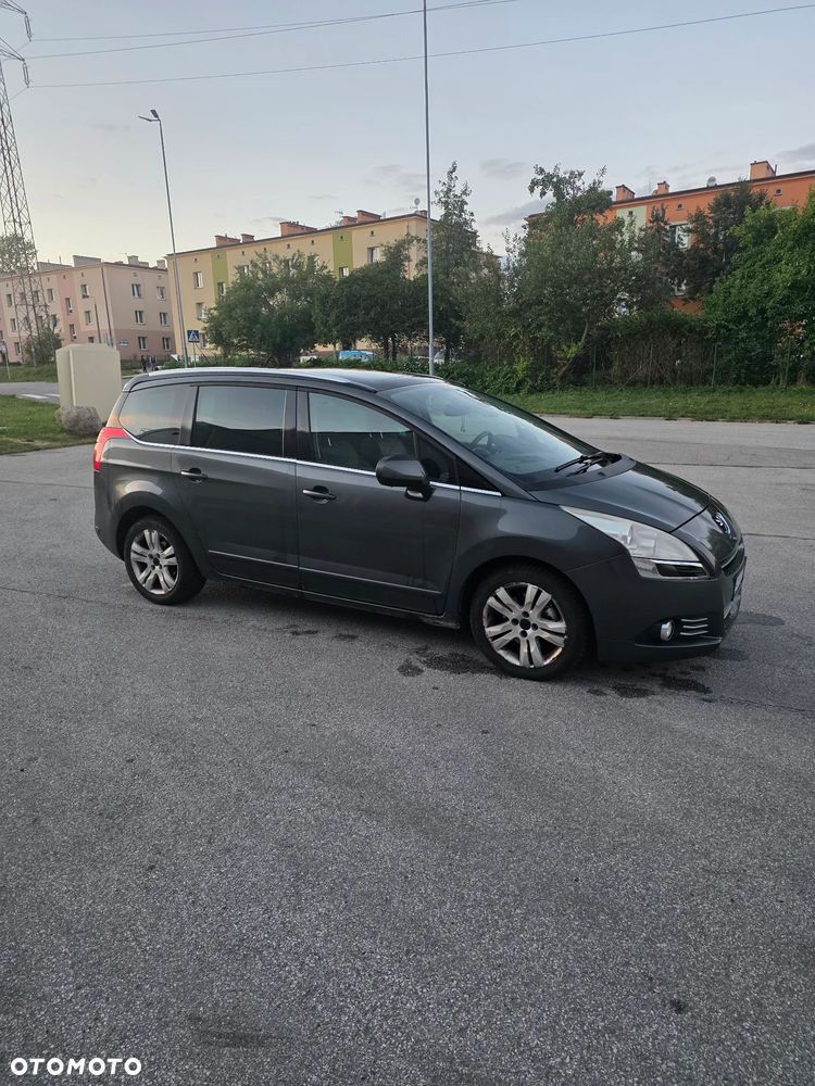 Peugeot 5008 1.6 THP Active 7os - 1