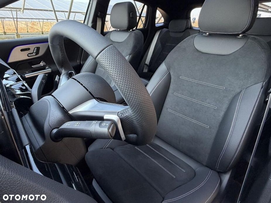 Mercedes-Benz GLA 200 AMG Line - 8