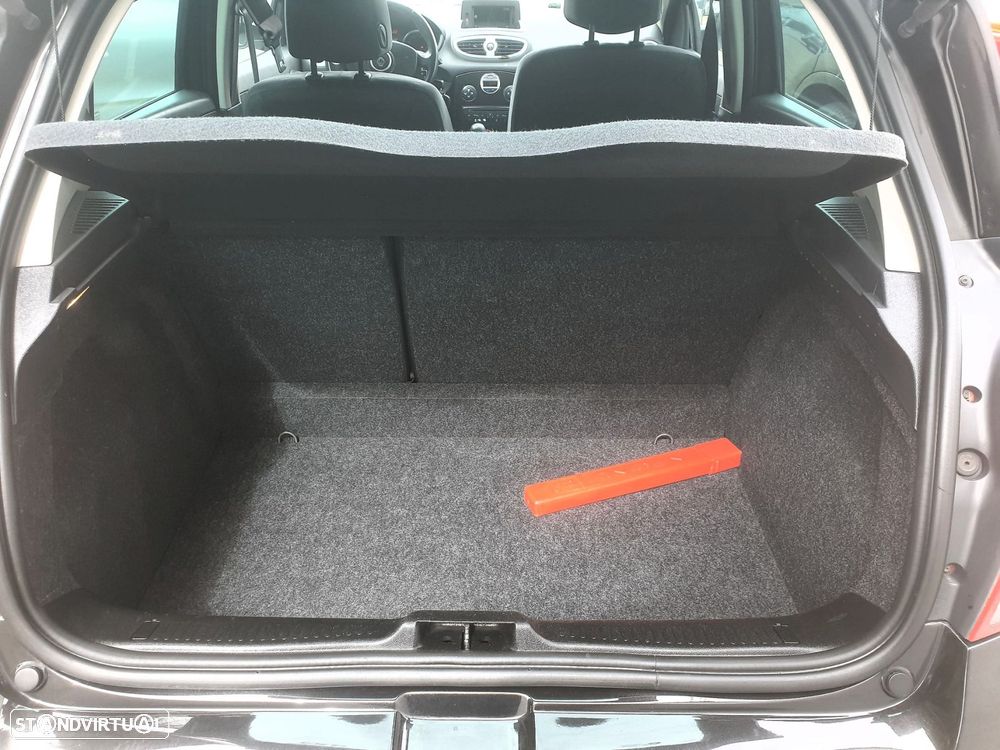 Renault Clio 1.5 dCi Dynamique S - 42