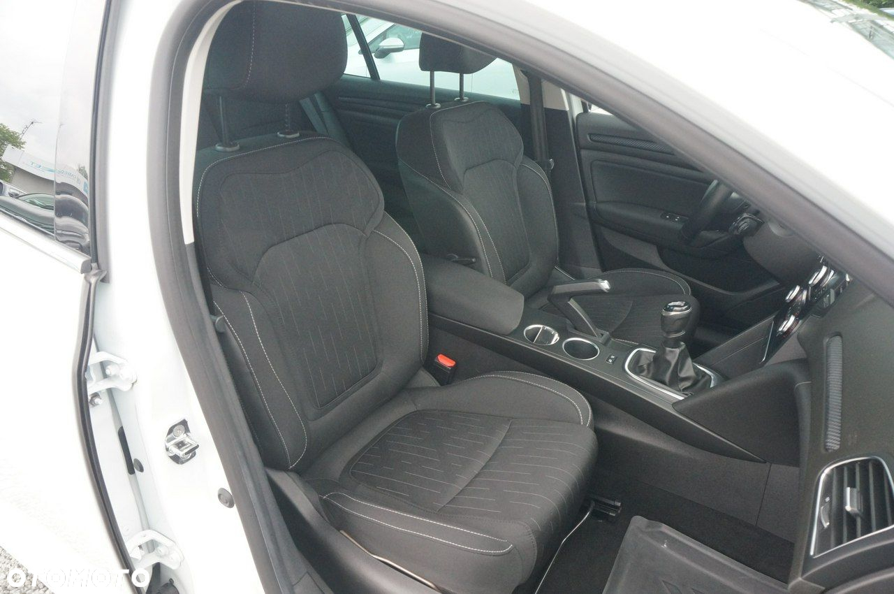Renault Megane 1.5 Blue dCi Limited - 28