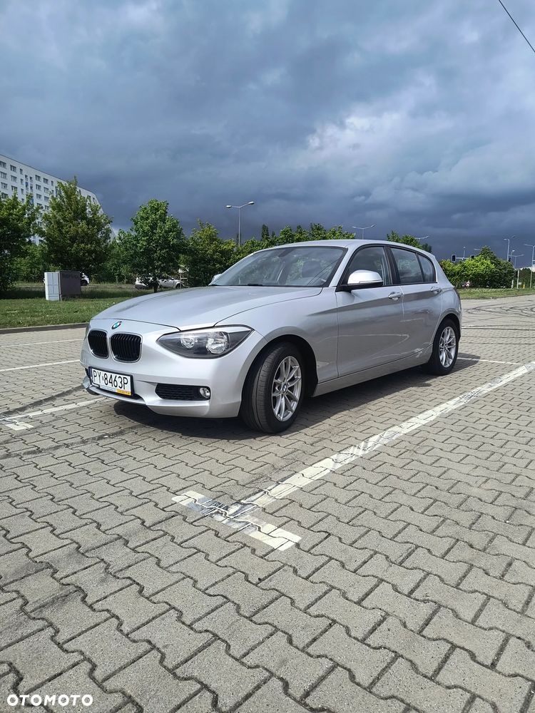 BMW Seria 1 116i Sport Line - 2
