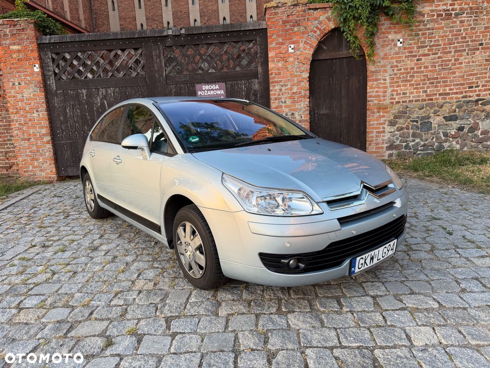Citroën C4 1.6 16V Confort - 35