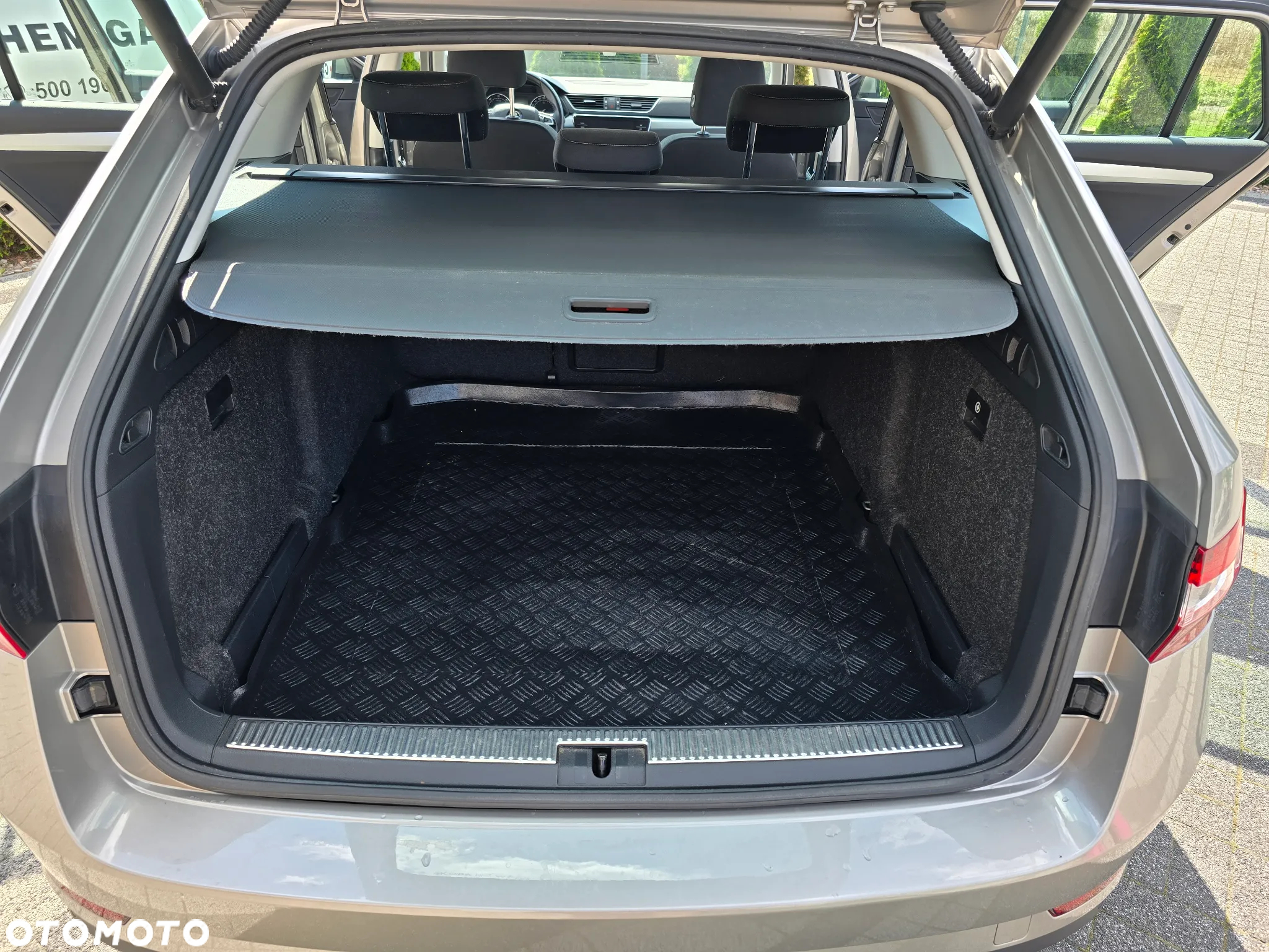Skoda Superb 2.0 TDI Ambition - 25