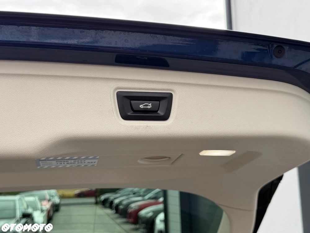 BMW Seria 3 320e Sport Line - 26