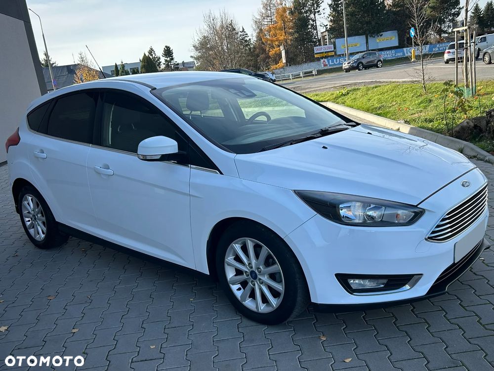 Ford Focus 1.5 EcoBlue Start-Stopp-System TITANIUM - 11