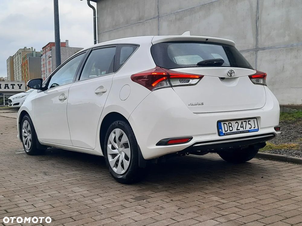 Toyota Auris 2018 photo 4