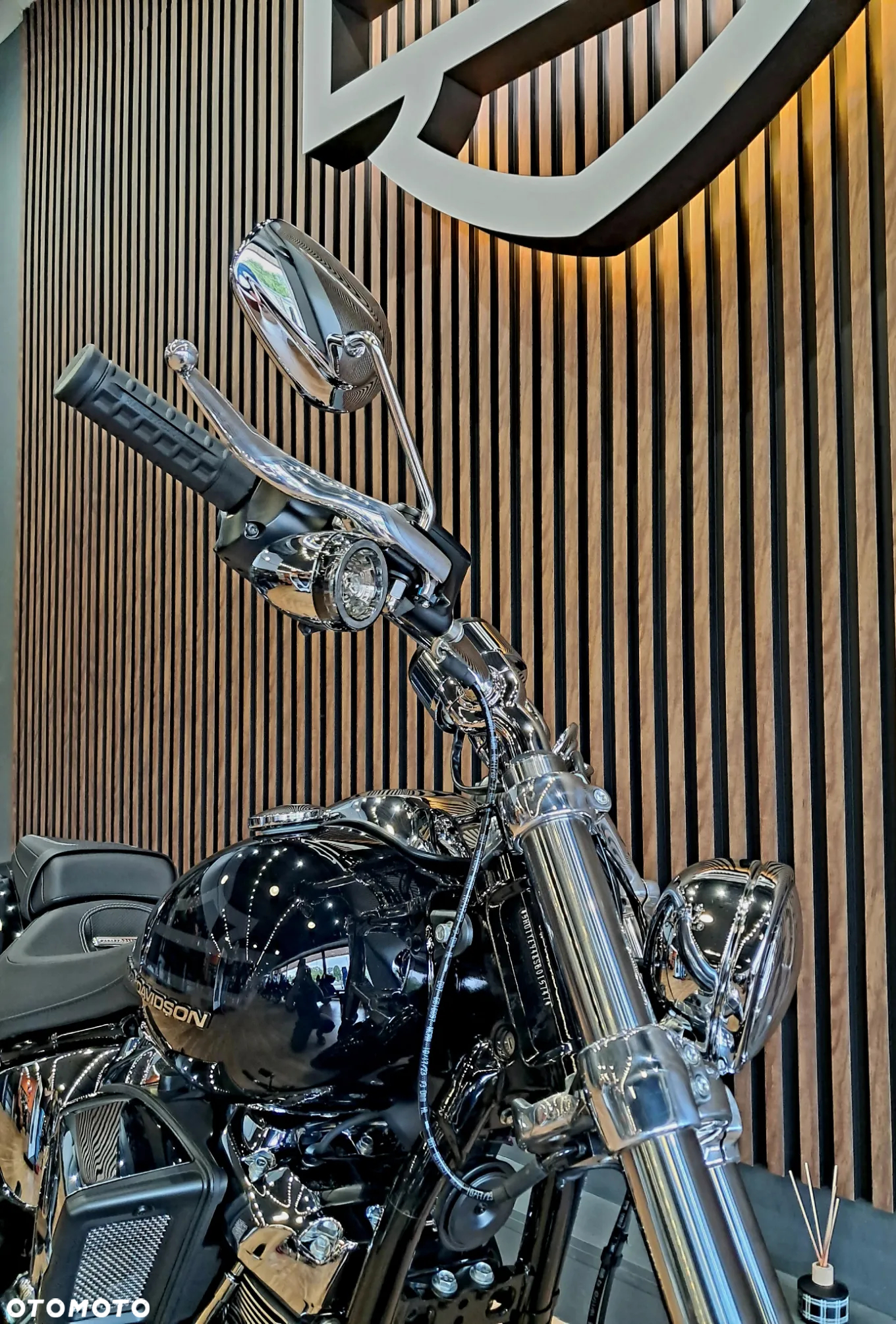 Harley-Davidson Softail Breakout - 4