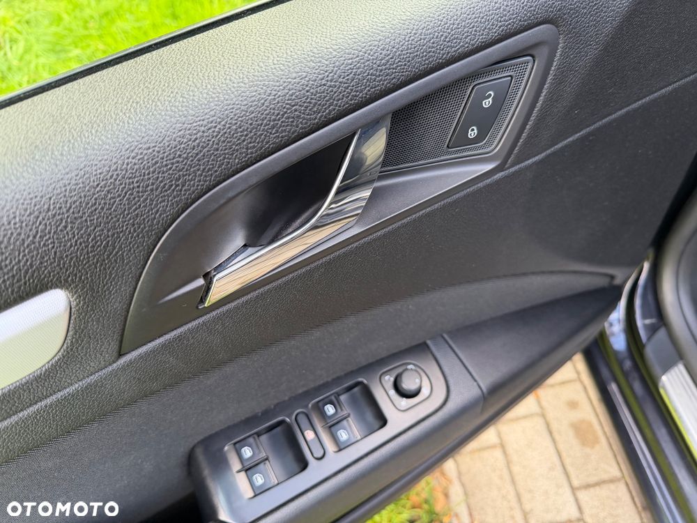 Skoda Superb 2.0 TDI Ambition DSG - 19