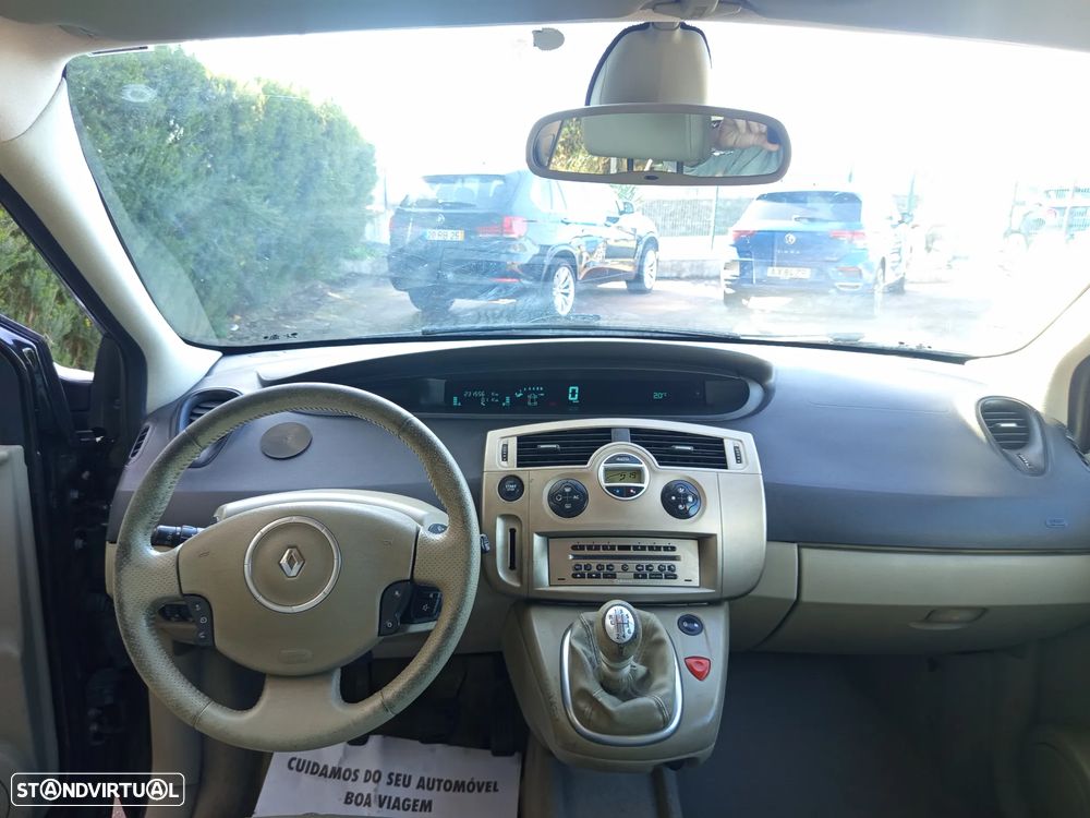 Renault Grand Scénic - 12