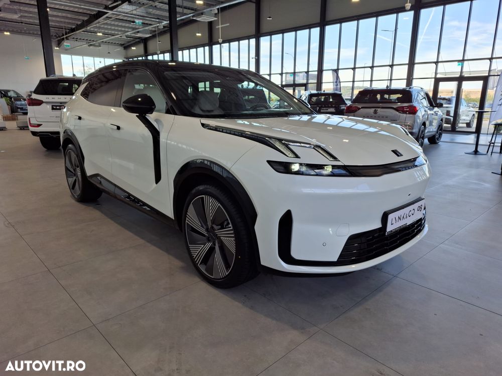 Lynk&Co 08 - 12