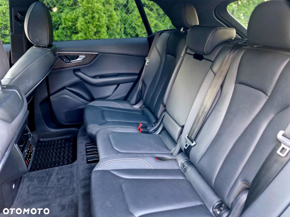Audi Q8 55 TFSI mHEV Quattro Tiptronic - 35
