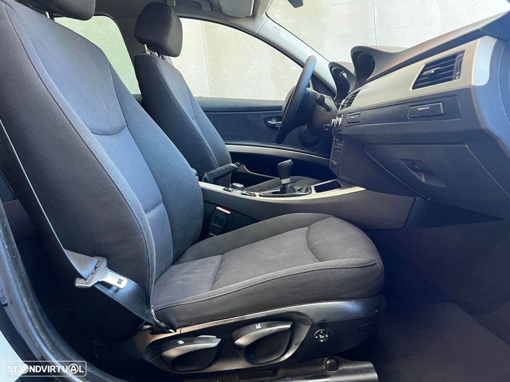 BMW 318 d Navigation - 14