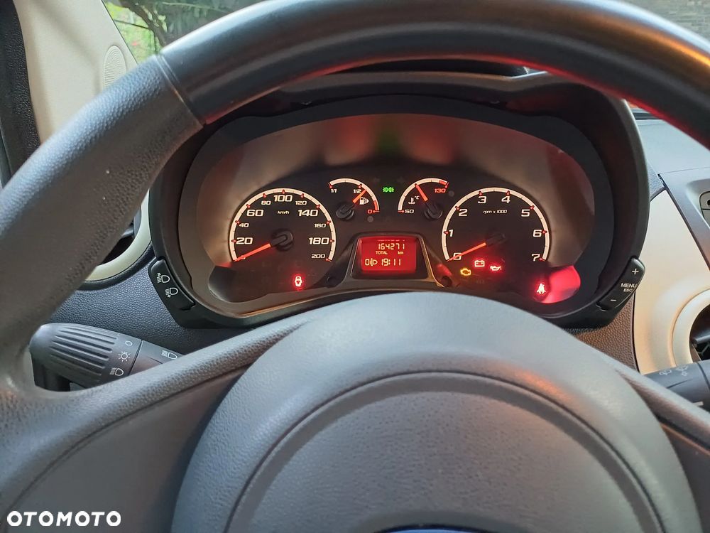 Ford KA 1.3 - 18
