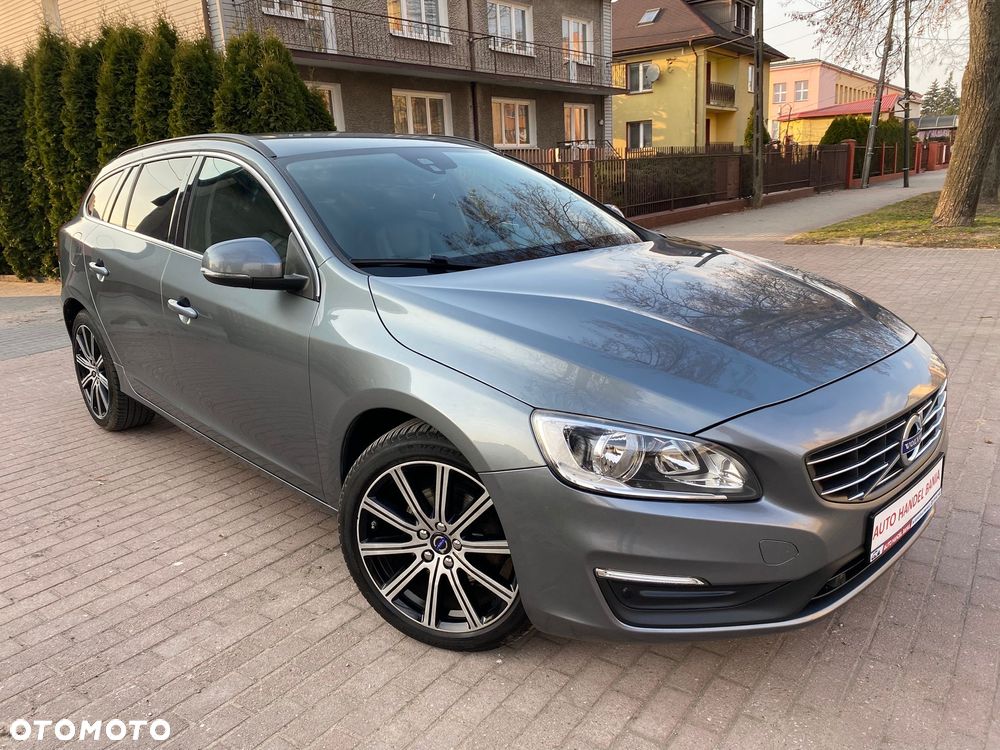 Volvo V60 D3 Summum - 27