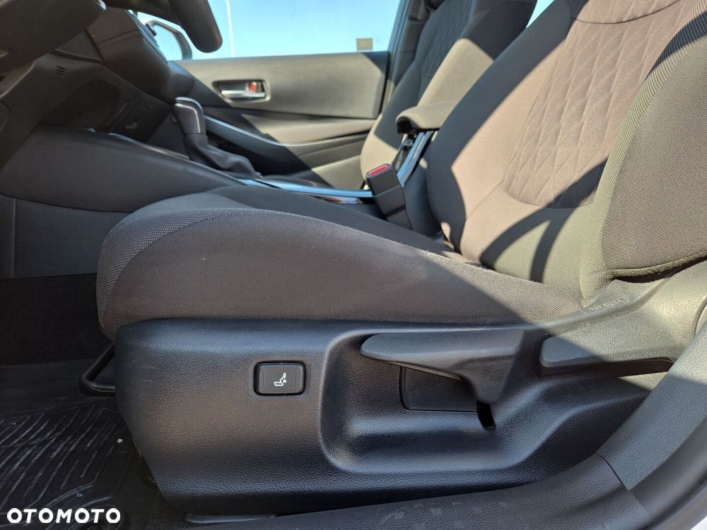 Toyota Corolla 1.8 Hybrid Comfort - 17
