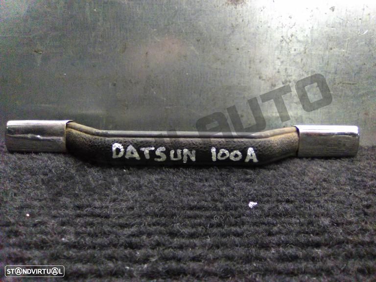 Pega / Puxador De Tejadilho Frente Direito  Nissan Datsun 100a - 1