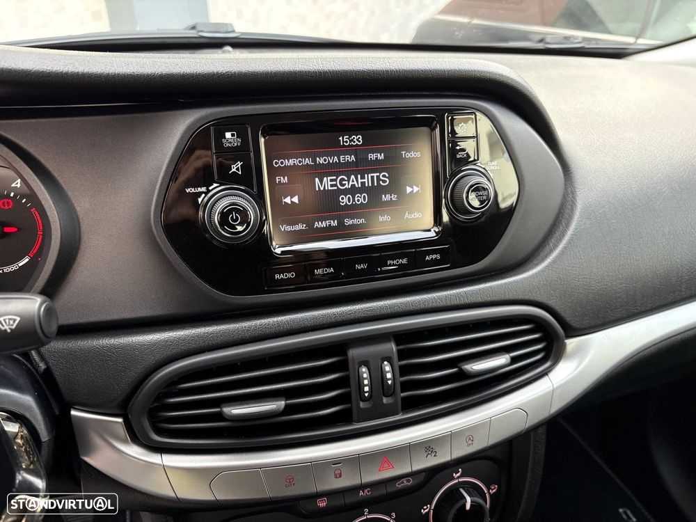 Fiat Tipo 1.3 M-Jet Lounge Tech J17 - 6