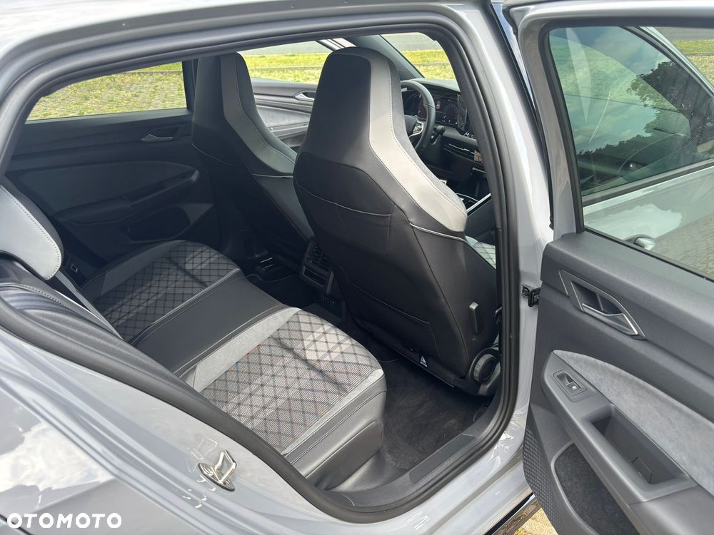 Volkswagen Golf 1.5 eTSI mHEV R-Line DSG - 14