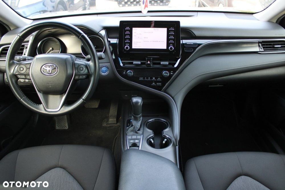 Toyota Camry - 11
