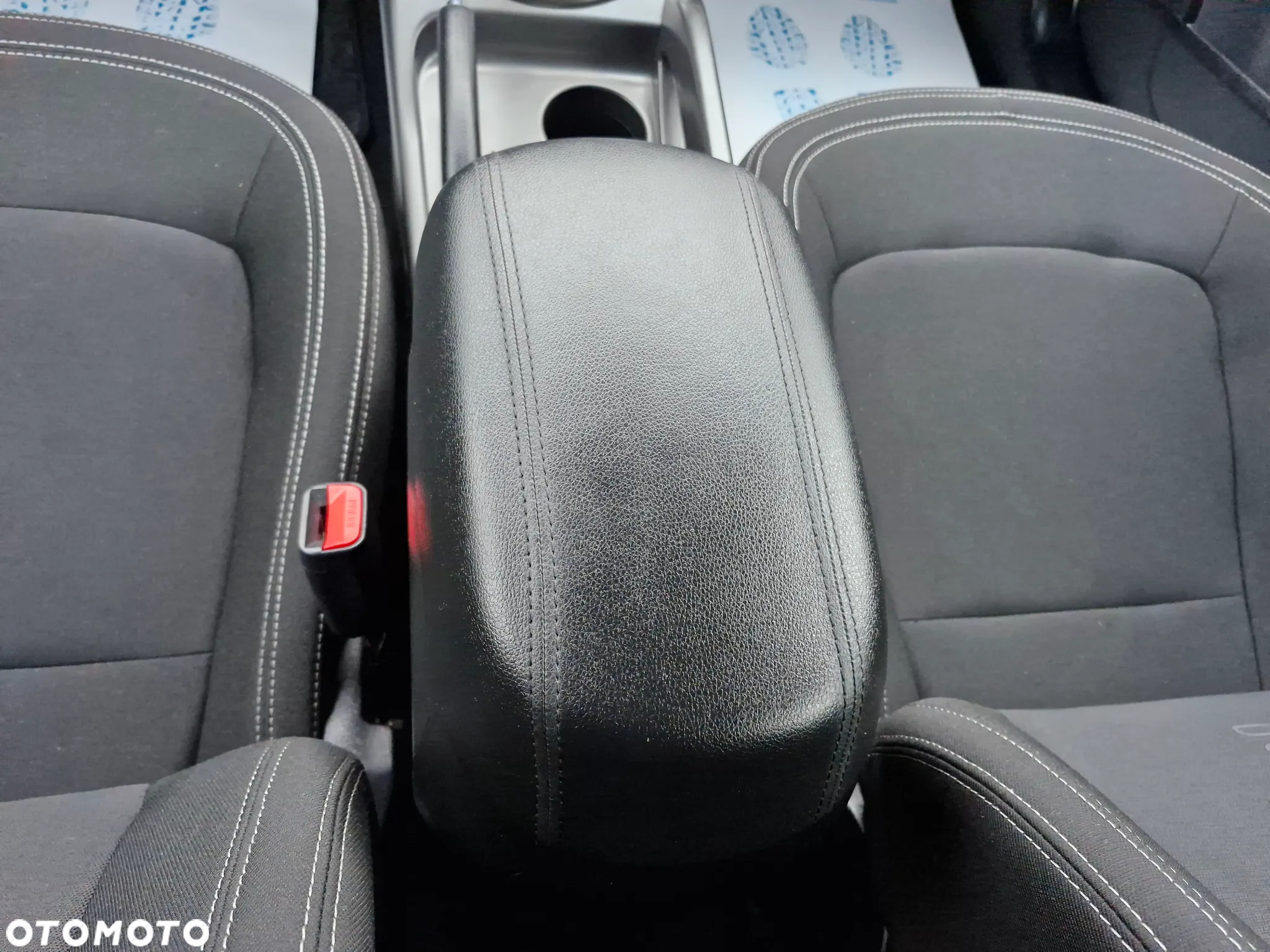 Kia Sportage 1.6 GDI L 2WD - 33